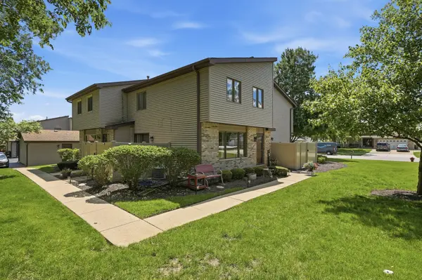 1014 SCHOOLGATE RD #1014, New Lenox, IL 60451