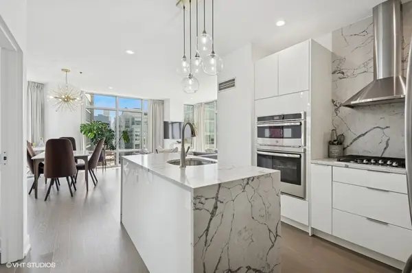 510 W Erie ST #1701, Chicago, IL 60654