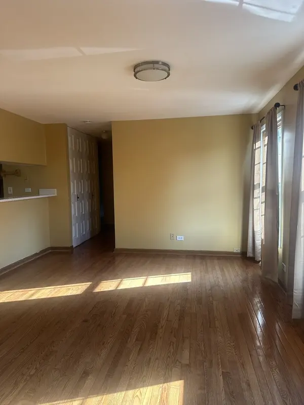 1284 Prairie AVE #D, Glendale Heights, IL 60139