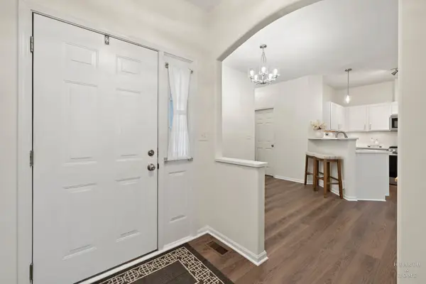 1508 N Waterbury CIR, Palatine, IL 60074