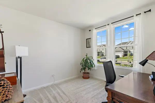 4131 Wanderlust DR, Algonquin, IL 60102