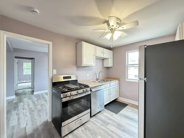 2057 E 72nd ST #3, Chicago, IL 60649