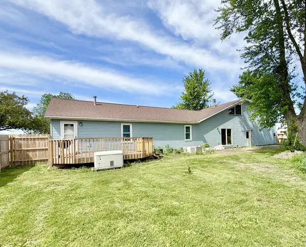 813 E Maple ST, Chatsworth, IL 60921