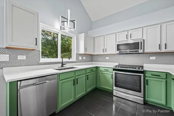 1601 Newgate CT, Gurnee, IL 60031