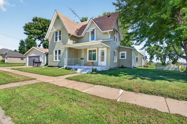 202 Apple ST W, Maquoketa, IA 52060