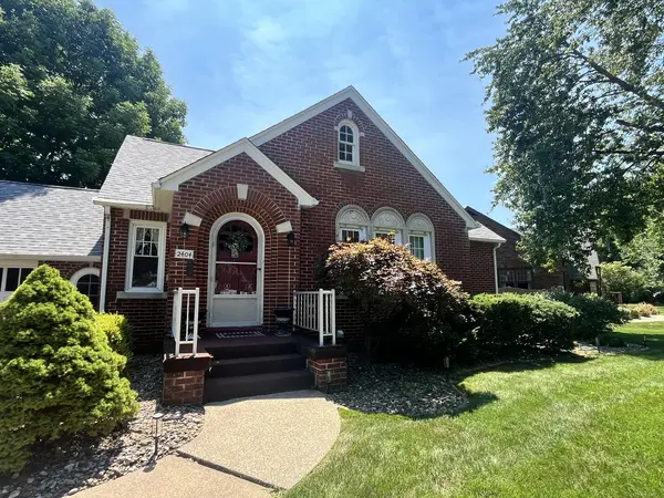 2404 28th ST, Moline, IL 61265