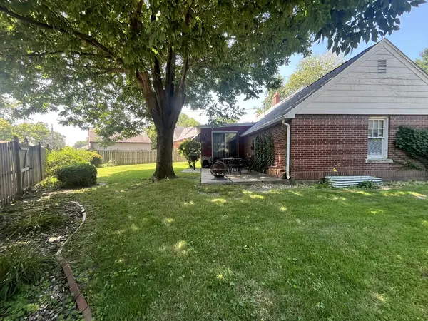 2404 28th ST, Moline, IL 61265