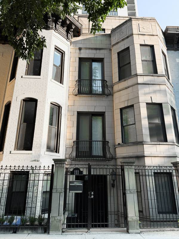 111 W ELM ST, Chicago, IL 60610