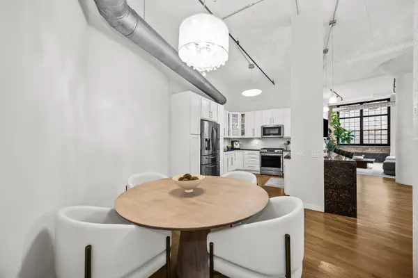 17 N Loomis ST #1J, Chicago, IL 60607