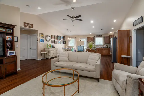 1404 Dew Drop DR, Marion, IL 62959