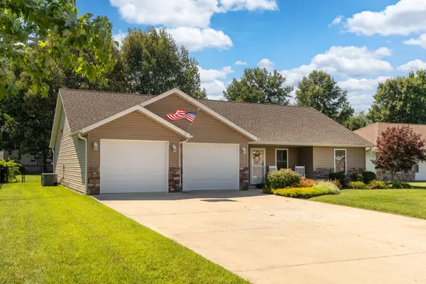 1404 Dew Drop DR, Marion, IL 62959