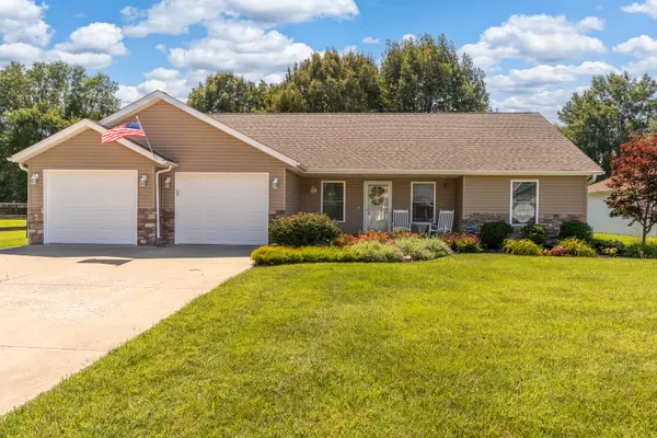 1404 Dew Drop DR, Marion, IL 62959