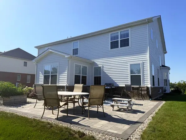 13 Crystal Downs DR, Hawthorn Woods, IL 60047