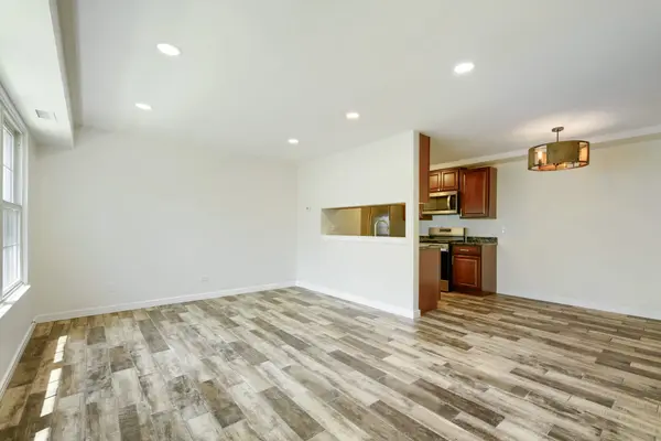 1477 Woodcutter LN #B, Wheaton, IL 60189