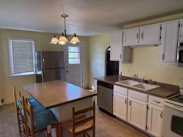 332 N Jones AVE, Amboy, IL 61310