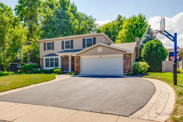 907 Dawes ST, Libertyville, IL 60048