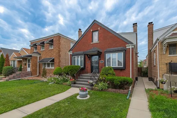 3933 W 69th PL, Chicago, IL 60629