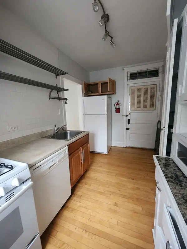 1112 Grove ST #1A, Evanston, IL 60201