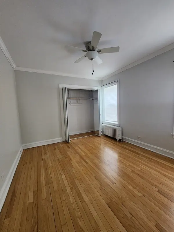 1112 Grove ST #1A, Evanston, IL 60201
