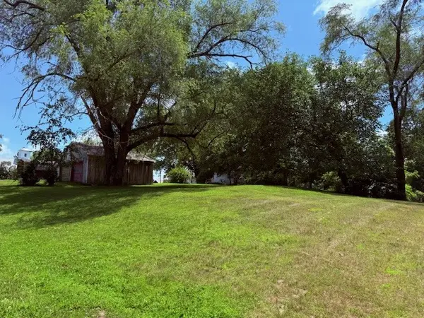 4098 Main ST, Oxford Junction, IA 52323