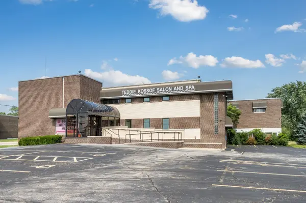 281 Waukegan RD, Northfield, IL 60093