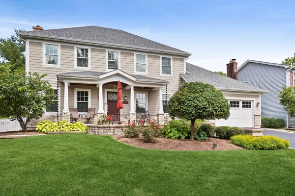 1137 Hyde Park LN, Naperville, IL 60565