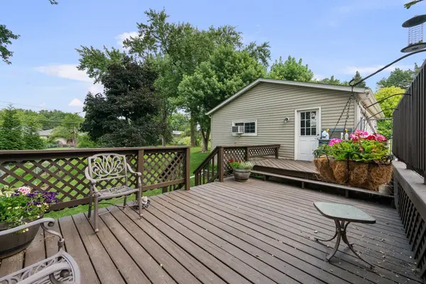 40 PARKLANE CIR, Bettendorf, IA 52722