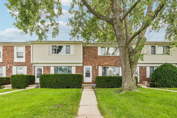 433 SALEM SQ #6, Bolingbrook, IL 60440