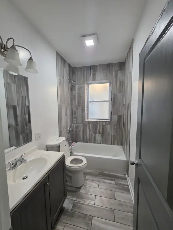 1503 E 74th PL #1, Chicago, IL 60619