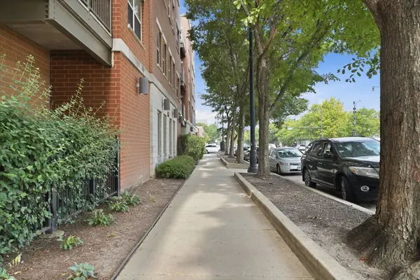 1155 W Roosevelt RD #404, Chicago, IL 60608