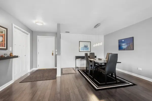 7201 N LINCOLN AVE #403, Lincolnwood, IL 60712