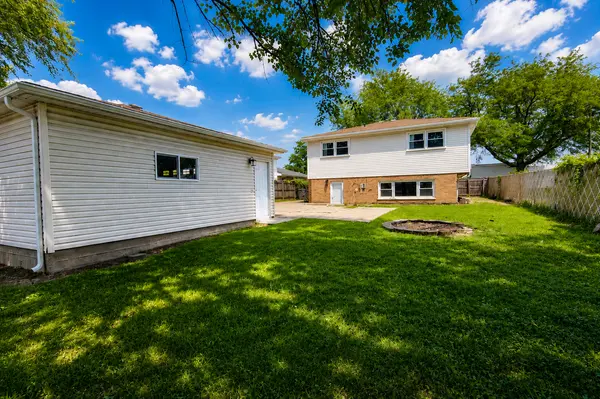 4811 W 121st PL, Alsip, IL 60803