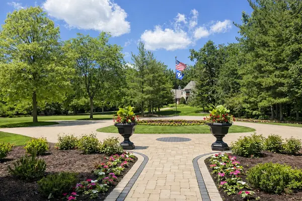 3001 Glen Eagles CT, St. Charles, IL 60174