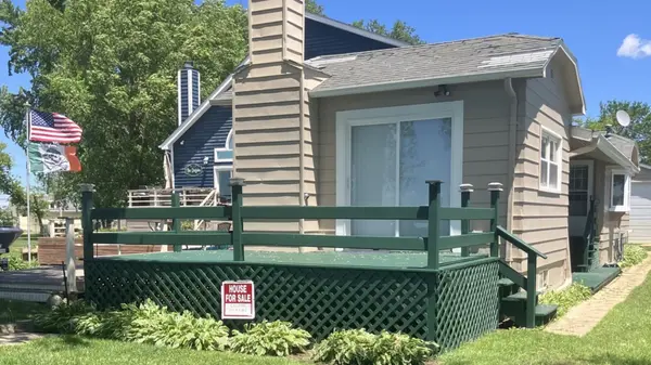 204 Eagle Point RD, Fox Lake, IL 60020
