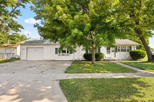 704 E 4th ST, Streator, IL 61364