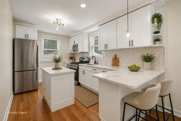 10827 S Peoria ST, Chicago, IL 60643