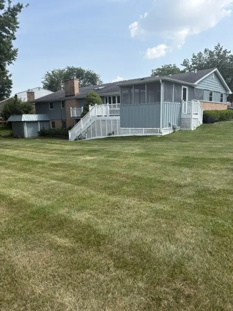 631 Joanne LN, Dekalb, IL 60115