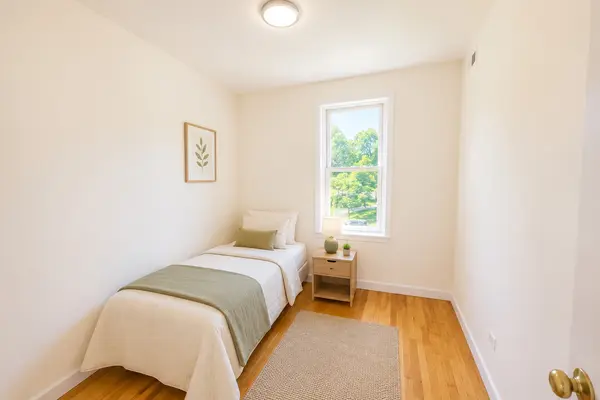 3133 W Augusta BLVD #2E, Chicago, IL 60622