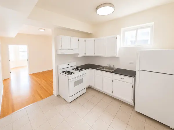3133 W Augusta BLVD #2E, Chicago, IL 60622