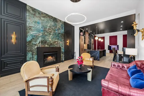 908 N California AVE #1, Chicago, IL 60622