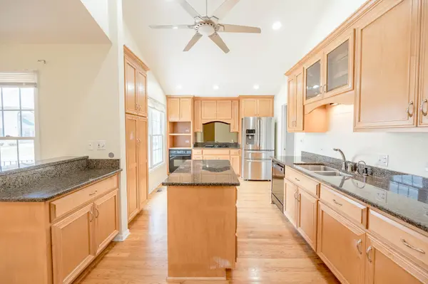 9 Wysteria DR, Olympia Fields, IL 60461