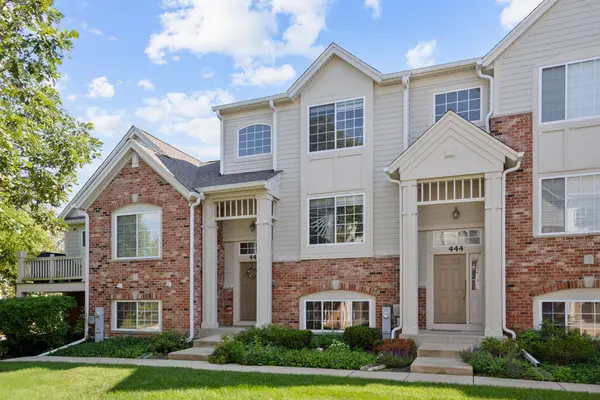 442 Churchill DR #442, Elgin, IL 60124
