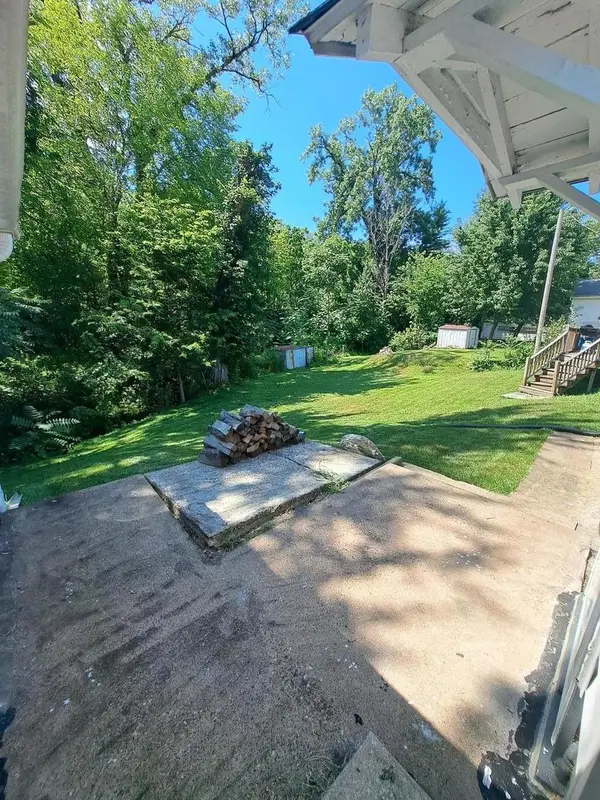 182 Hero ST, Silvis, IL 61282