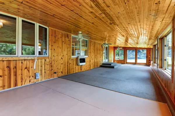 2039 Bernadette LN, Yorkville, IL 60560