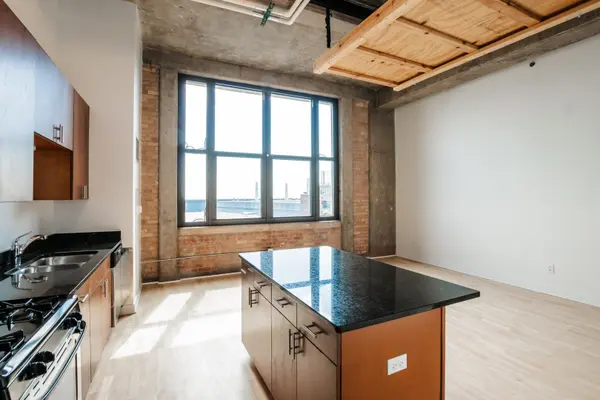 320 E 21ST ST #807, Chicago, IL 60616