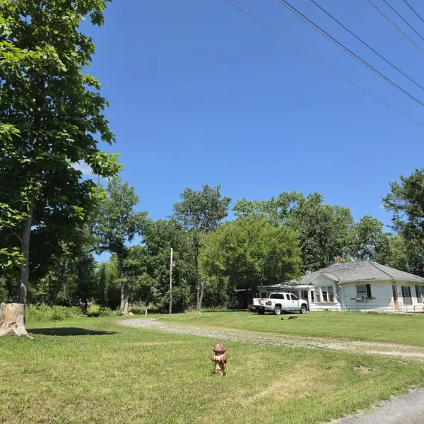 205 N Stuyvesant ST, Benton, IL 62812