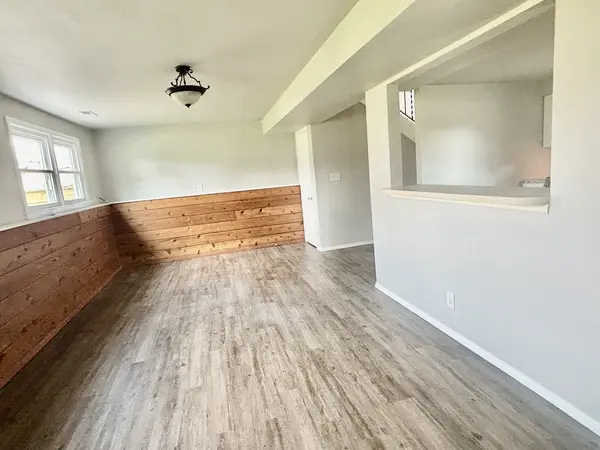 621 W 8th ST, Belvidere, IL 61008