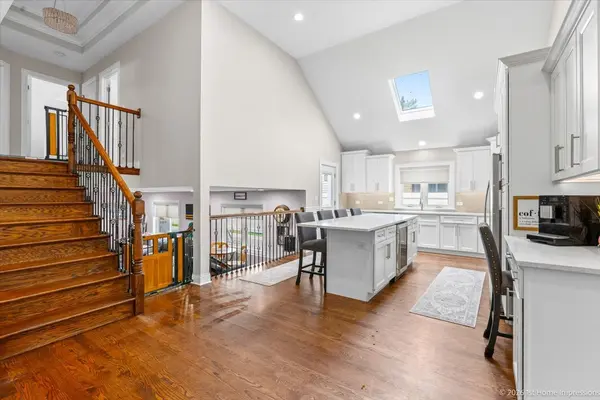 10132 S Keeler AVE, Oak Lawn, IL 60453