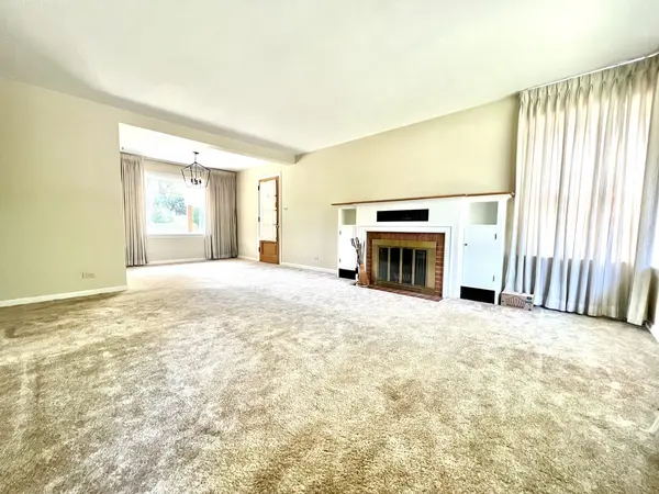 4633 Oakwood AVE, Downers Grove, IL 60515