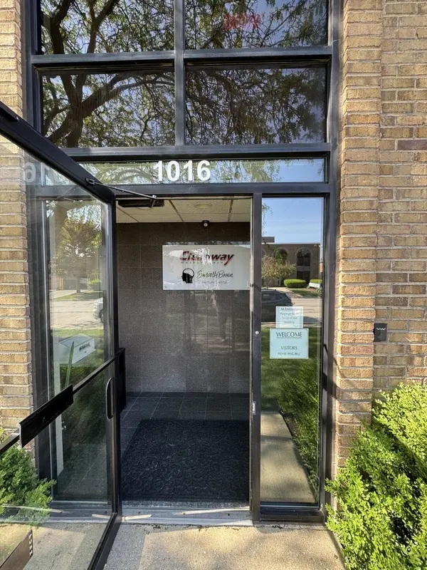 1016 Lunt AVE, Schaumburg, IL 60193